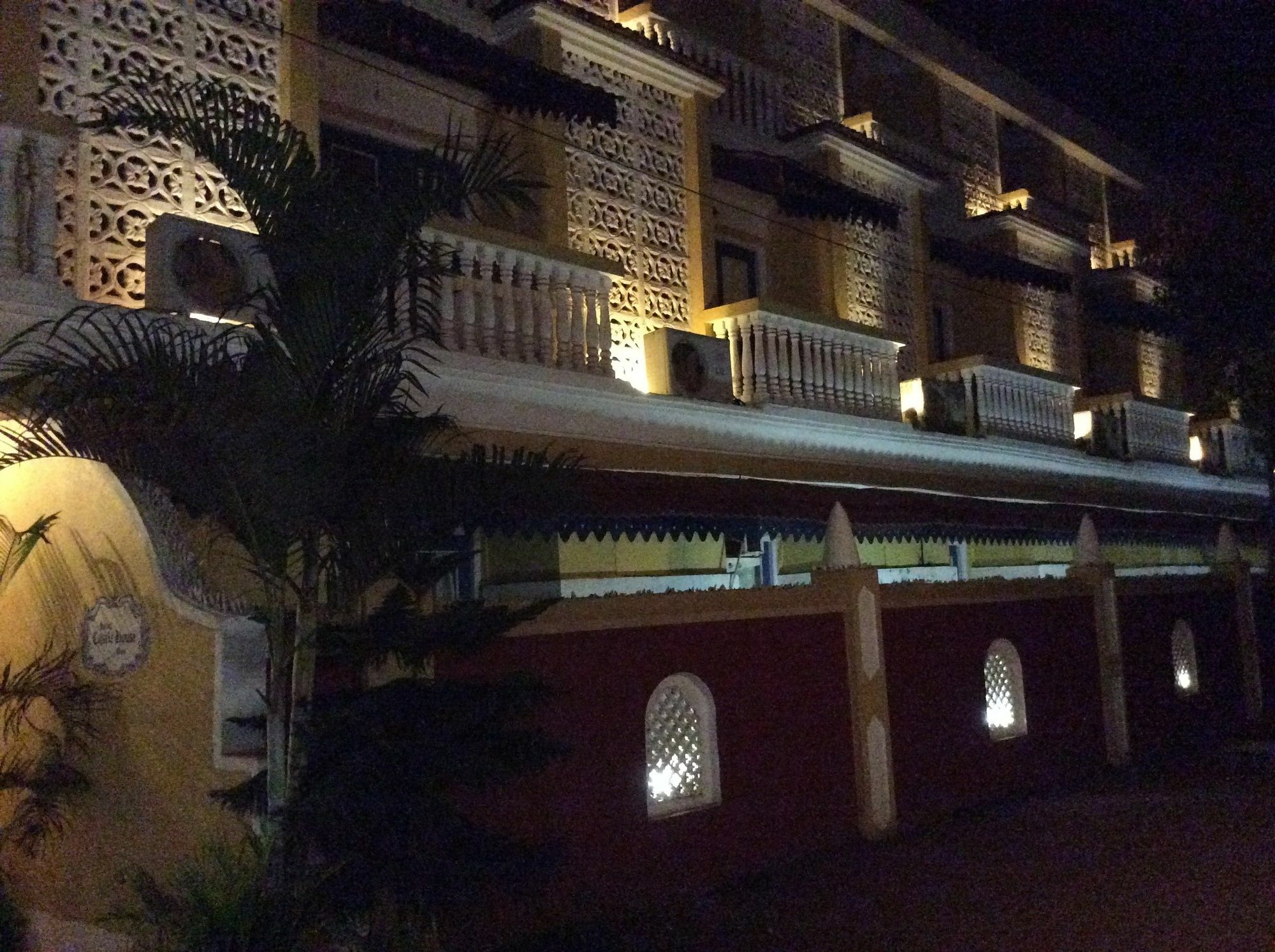 Castle House Calangute Hotell Exteriör bild